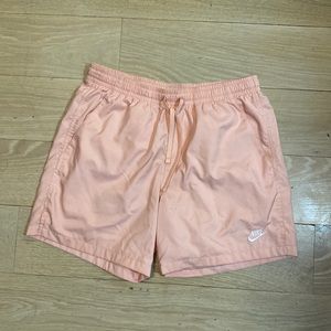 Mens Nike Shorts in Peach. Size Medium